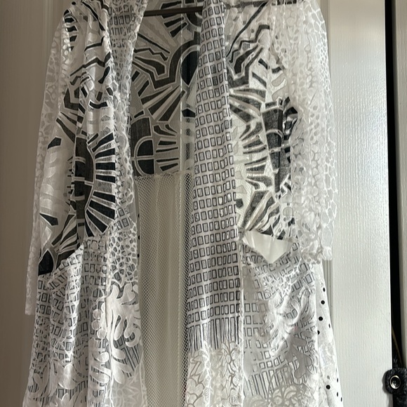 White and Navy sheer cardigan with beautiful detail - Picture 3 of 3